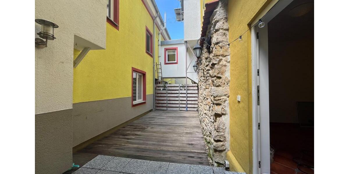 Hochparterre Ludwigsburg - 5.5 Zimmer, 115 m&sup2;, 1.560&euro; | Angebot:26504465