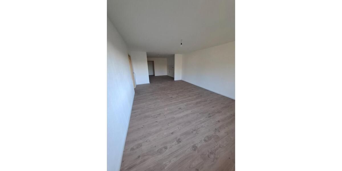 Etagenwohnung Friedeburg - 4 Zimmer, 104 m&sup2;, 1.000&euro; | Angebot:26331435