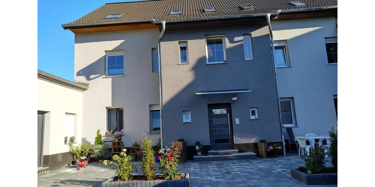 Dachgeschoßwohnung Senftenberg - 3 Zimmer, 67 m&sup2;, 436&euro; | Angebot:23862245