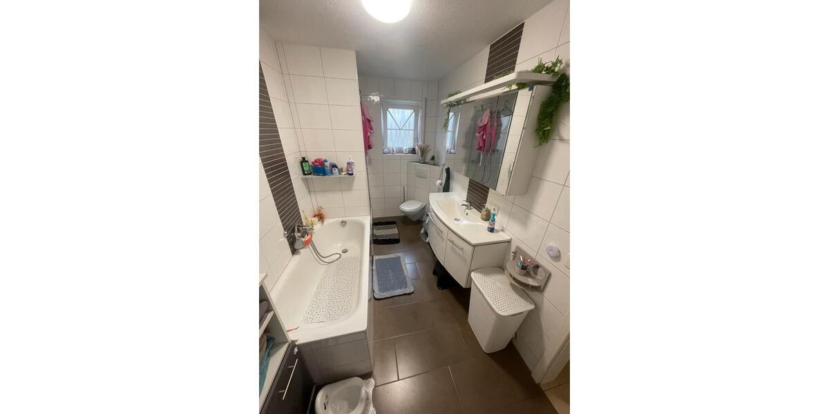 Maisonettenwohnung Delmenhorst - 3 Zimmer, 107 m&sup2;, 1.000&euro; | Angebot:26040393