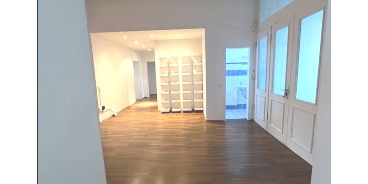 5-Zimmer Mietwohnung zentral Stilaltbau an Fußgängerzone in HG 5 zimmer