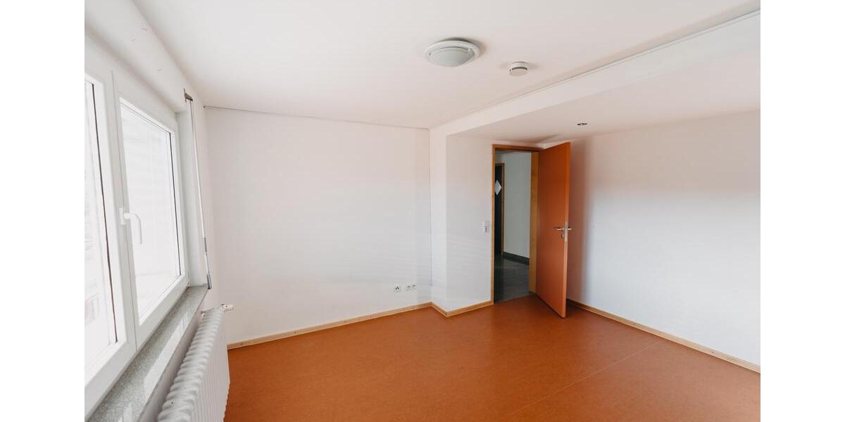 Maisonettenwohnung Tauberbischofsheim - 7 Zimmer, 180 m&sup2;, 1.650&euro; | Angebot:26516847