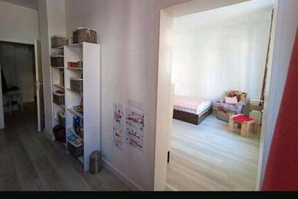 Nachmieter ab 15.07.2025 für 2-Zimmer-Wohnung, 900 Euro Warm