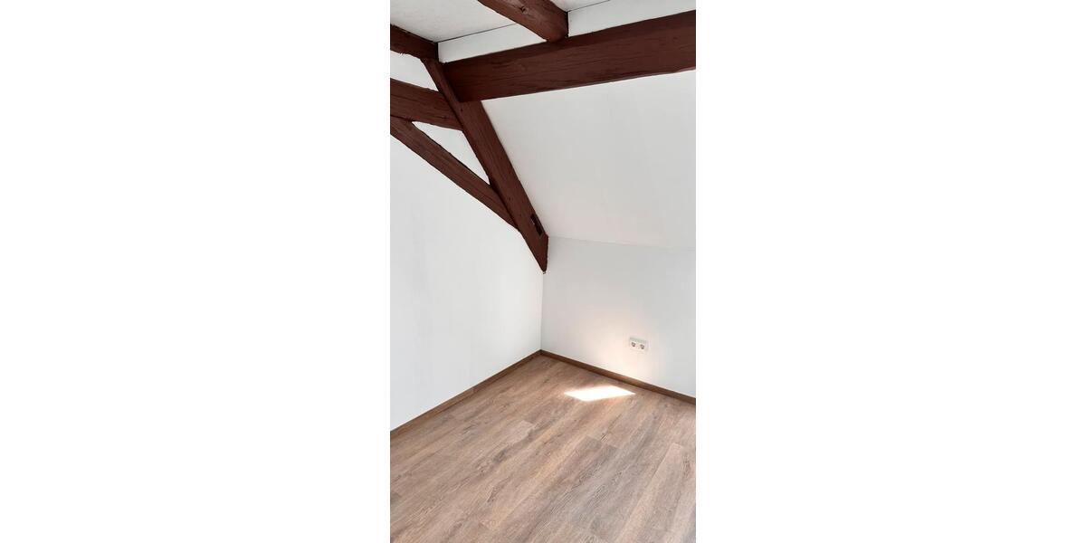 Dachgeschoßwohnung Welzheim - 4 Zimmer, 100 m&sup2;, 700&euro; | Angebot:26454696