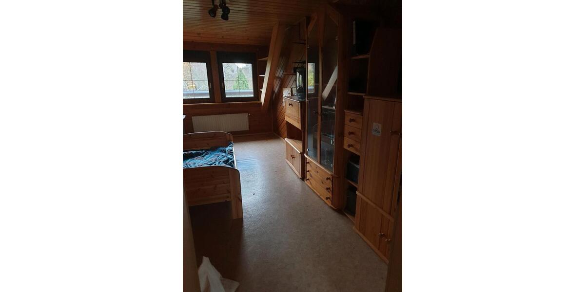 Neu renovierte 5 Zimmer Wohnung Mietshaus Mietwohnung 6 zimmer