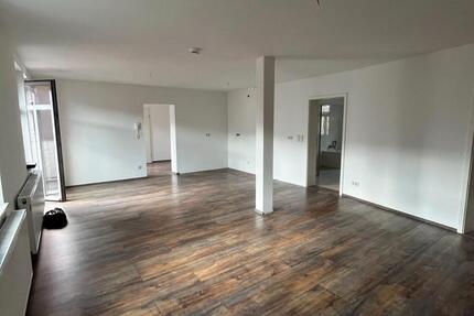 Wohnung Saalfeld (Saale) - 3 Zimmer, 103 m&sup2;, 825&euro; | Angebot:26097679