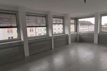 Wohnung zum Mieten in Düsseldorf 2.200 € 217 m²