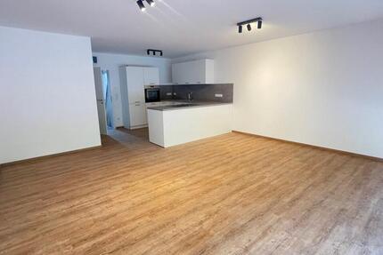 Haus Mantel - 4 Zimmer, 145 m&sup2;, 1.900&euro; | Angebot:25856600