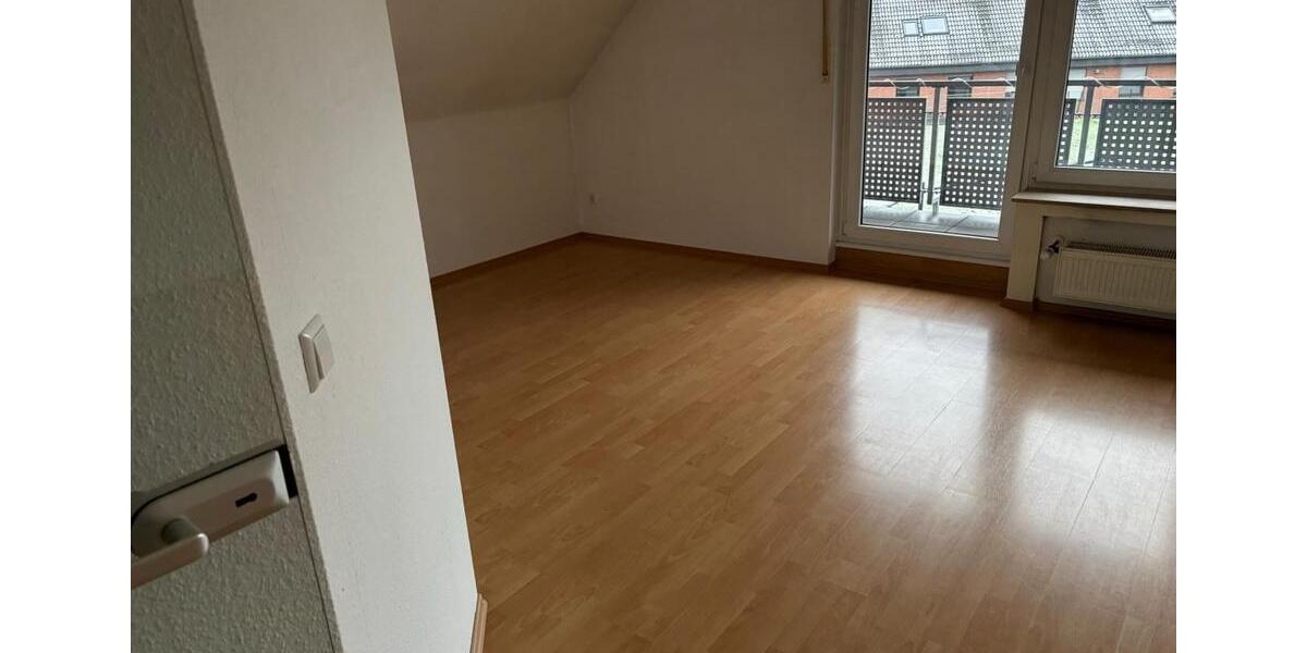 Dachgeschoßwohnung Lingen (Ems) - 3 Zimmer, 86 m&sup2;, 750&euro; | Angebot:24507062