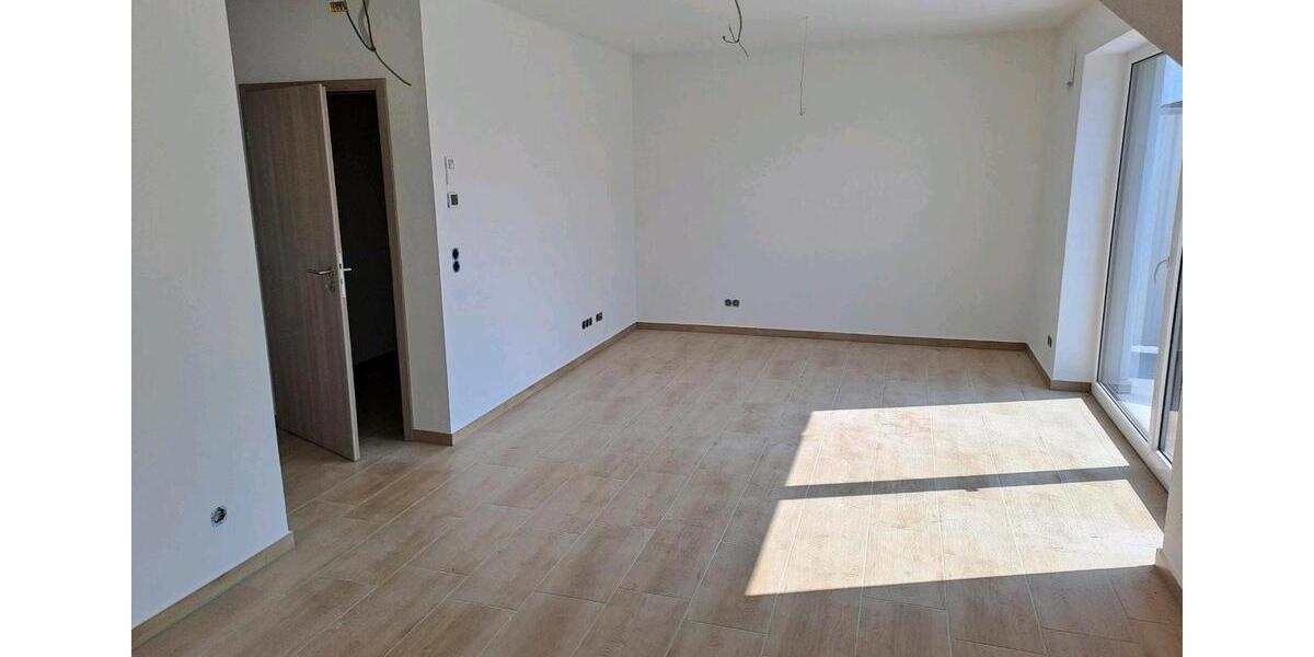 Dachgeschoßwohnung Gunzenhausen - 3 Zimmer, 79 m&sup2;, 1.070&euro; | Angebot:24839753