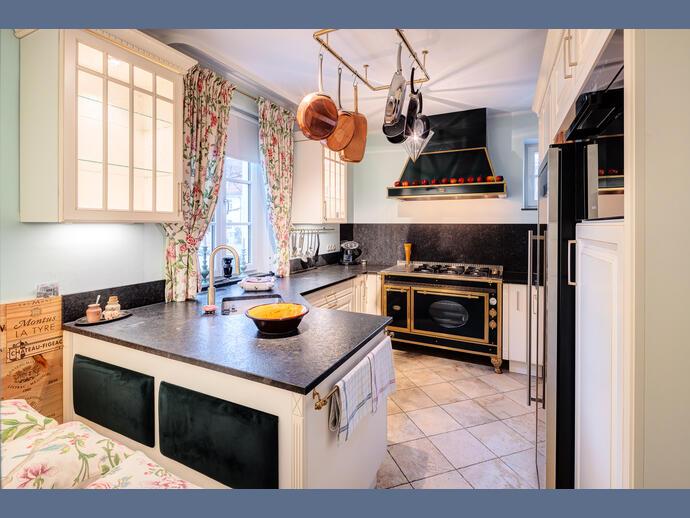 Wohnen auf Zeit München Neuhausen-Nymphenburg - 3 Zimmer, 110 m&sup2;, 3.250&euro; | Angebot:25985227