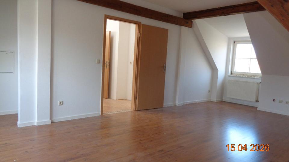 Dachgeschoßwohnung Naumburg (Saale) - 3 Zimmer, 73 m&sup2;, 477&euro; | Angebot:26368420