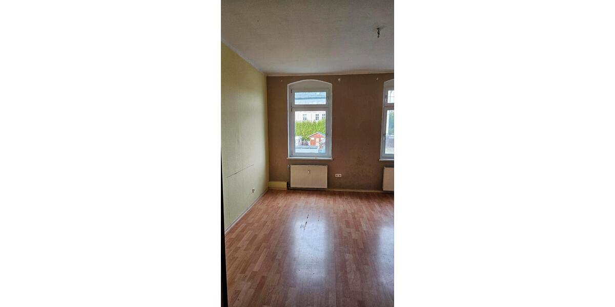 Etagenwohnung Oberlungwitz - 4 Zimmer, 106 m&sup2;, 750&euro; | Angebot:24159499