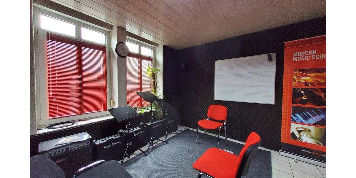 MERZIG-STADTNAH - GEWERBEFLÄCHE MIT CA. 106 m² - 4 ZIMMER UND GETRENNTE WCs 4 zimmer