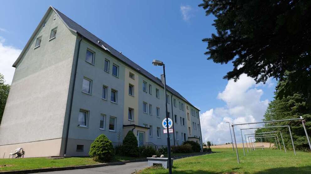 Wohnung zum Mieten in NeustadtVogtland 275 € 58.76 m²