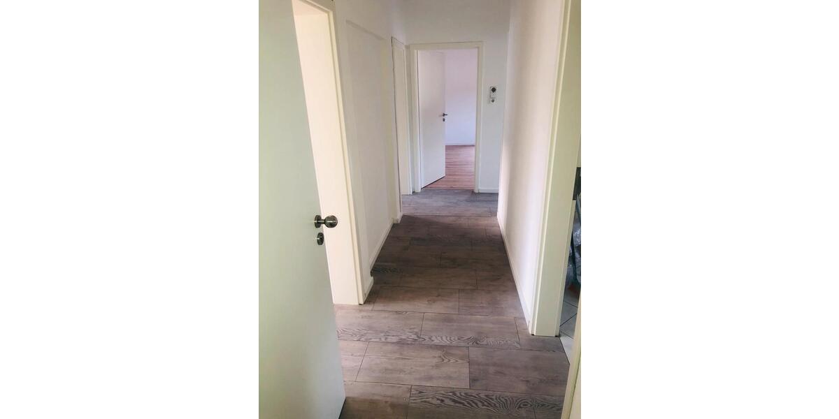 Etagenwohnung Gütersloh - 4 Zimmer, 80 m&sup2;, 750&euro; | Angebot:25174354