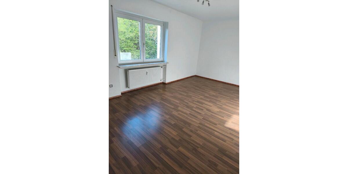 Etagenwohnung Bischofsheim in der Rhön - 3 Zimmer, 83 m&sup2;, 679&euro; | Angebot:26378745