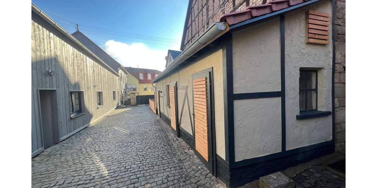 Mehrfamilienhaus, Wohnhaus Nußbaum - 1 Zimmer, 354 m&sup2;, 4.000&euro; | Angebot:25683780