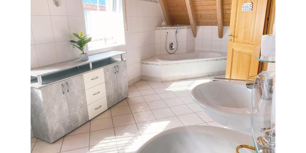 Einfamilienhaus Altenmünster - 6 Zimmer, 225 m&sup2;, 1.800&euro; | Angebot:24610377