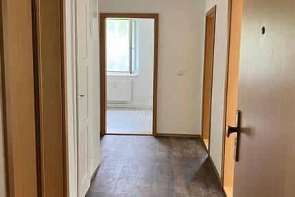 Wohnung Niederwürschnitz - 3 Zimmer, 66 m&sup2;, 350&euro; | Angebot:26132617