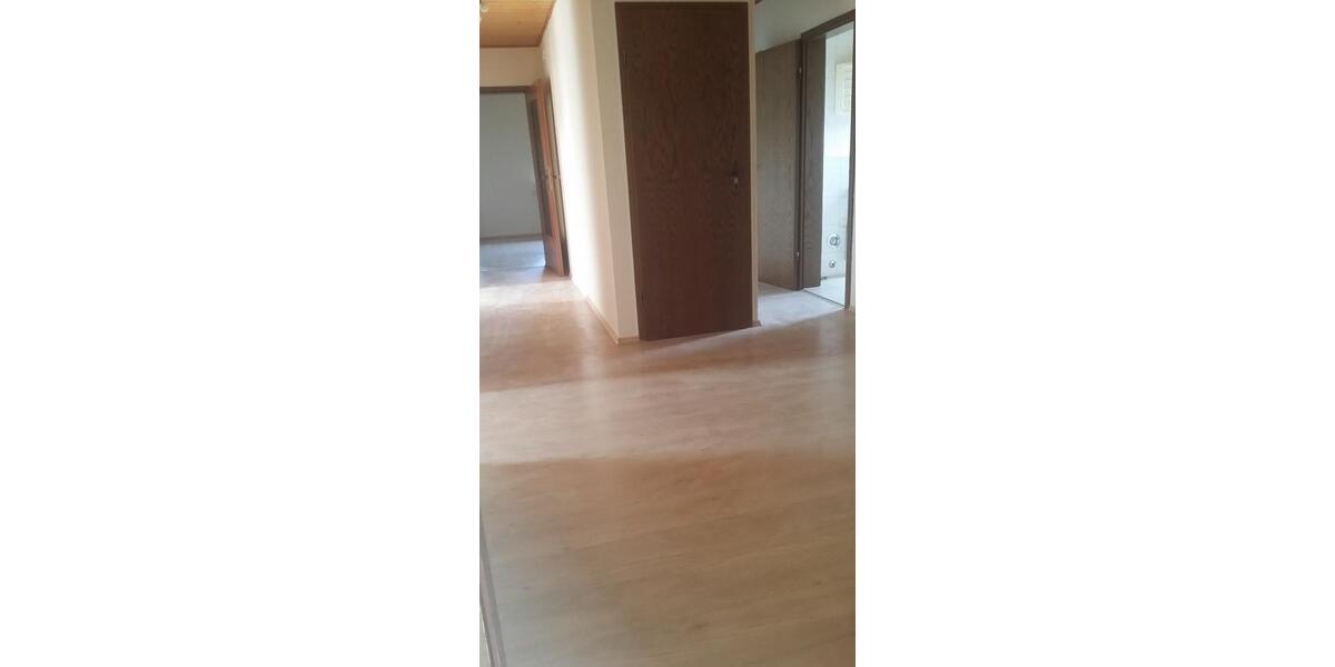 Dachgeschoßwohnung Weismain - 5 Zimmer, 110 m&sup2;, 900&euro; | Angebot:26252381