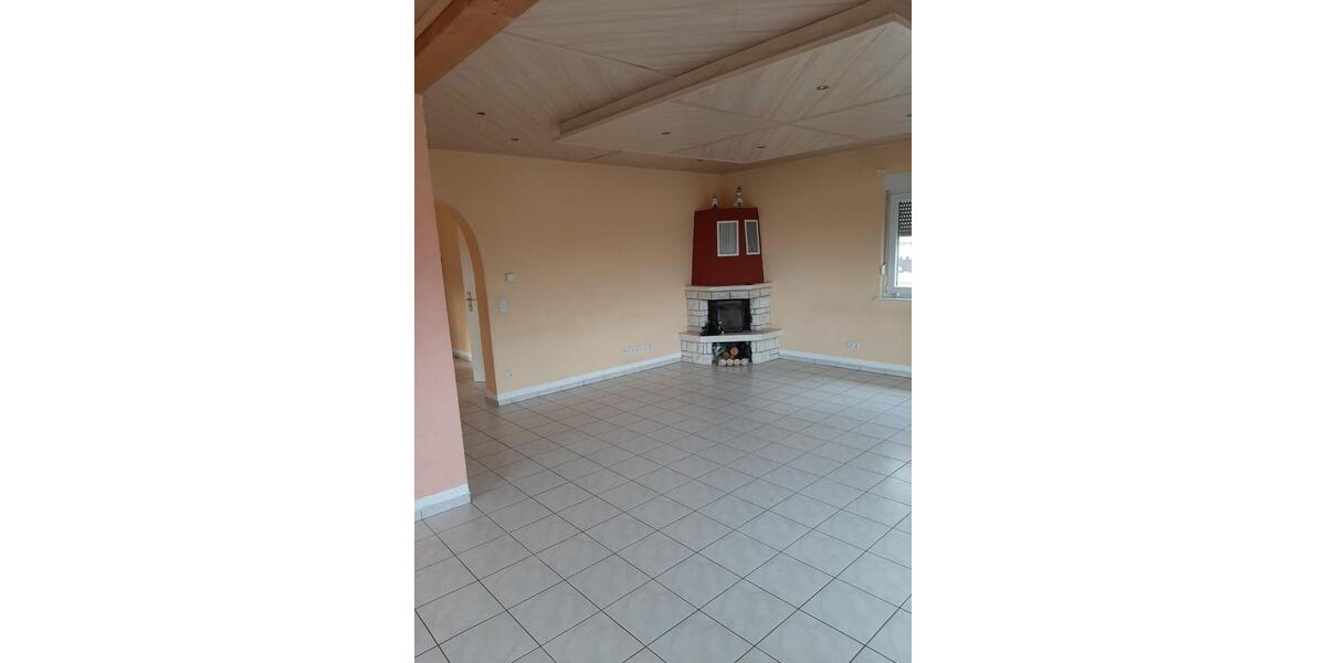 Etagenwohnung Ortenberg - 3 Zimmer, 115 m&sup2;, 950&euro; | Angebot:25903909