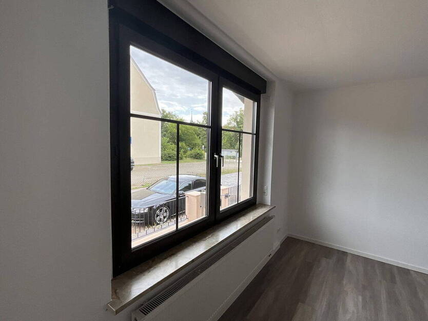 ?? Hochwertig sanierte ParterreWohnung mit Terrasse, Option auf Einbauküche