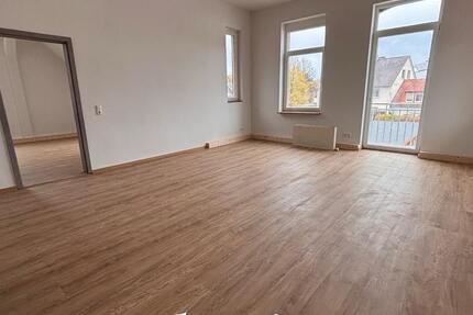 Großzügige 2-Zimmer-Wohnung im sanierten Altbau zimmer