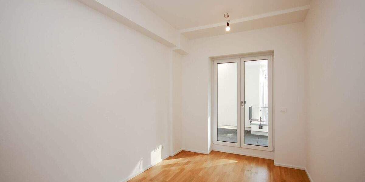 Etagenwohnung Düsseldorf / Stadtmitte Stadtmitte - 5 Zimmer, 134 m&sup2;, 2.600&euro; | Angebot:23194970