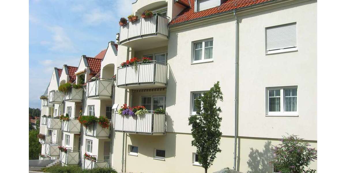 Etagenwohnung Meerane - 2 Zimmer, 67 m&sup2;, 470&euro; | Angebot:27270943