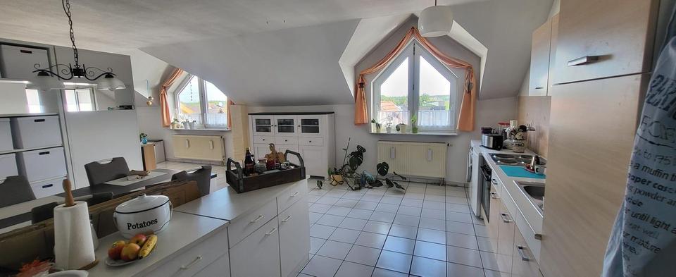 Dachgeschoßwohnung Riedstadt - 2 Zimmer, 71 m&sup2;, 900&euro; | Angebot:25099772