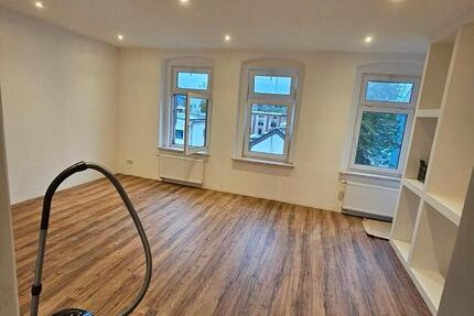 Helle 100 m² Traumwohnung – alles neu saniert – sofort frei 3 zimmer