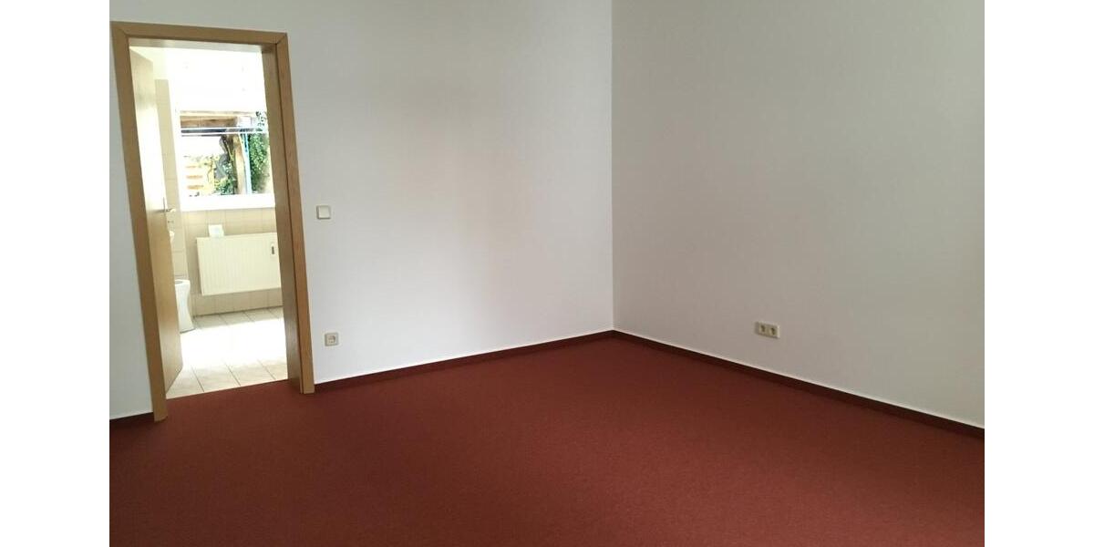 Erdgeschoßwohnung Finsterwalde - 3 Zimmer, 67 m&sup2;, 395&euro; | Angebot:26284108