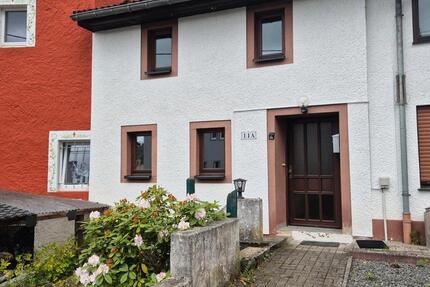 Haus Pelm - 4 Zimmer, 78 m&sup2;, 720&euro; | Angebot:24855689