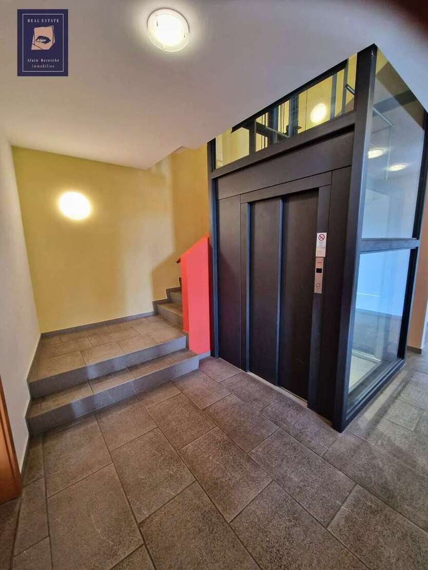 508qm im EG: großzügige und lichtdurchflutete Gewerbeeinheit 8 zimmer