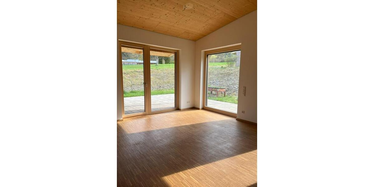 Bungalow Chemnitz Klaffenbach - 5 Zimmer, 150 m&sup2;, 2.050&euro; | Angebot:26677690