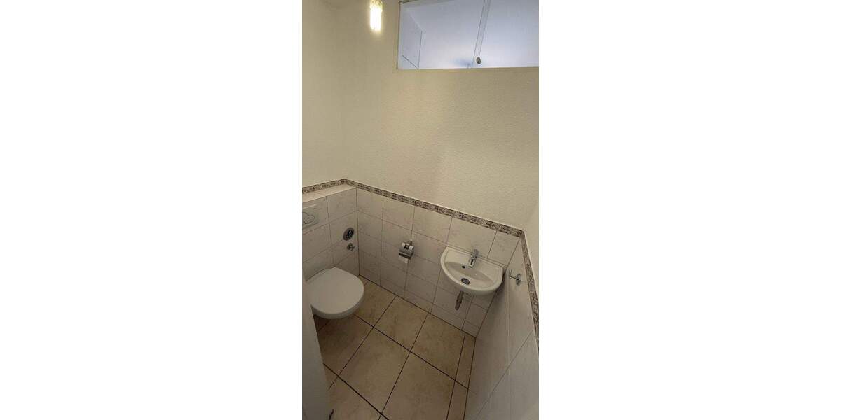 4,5-Zimmer-Wohnung Halbhöhenlage von Stuttgart, Renoviert, EBK, 2XBalkon, Stellplatz, u.m.v. 4 zimmer