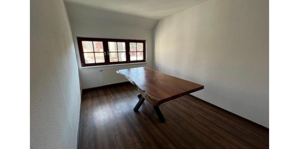 Dachgeschoßwohnung Freiberg - 4 Zimmer, 103 m&sup2;, 720&euro; | Angebot:24242562