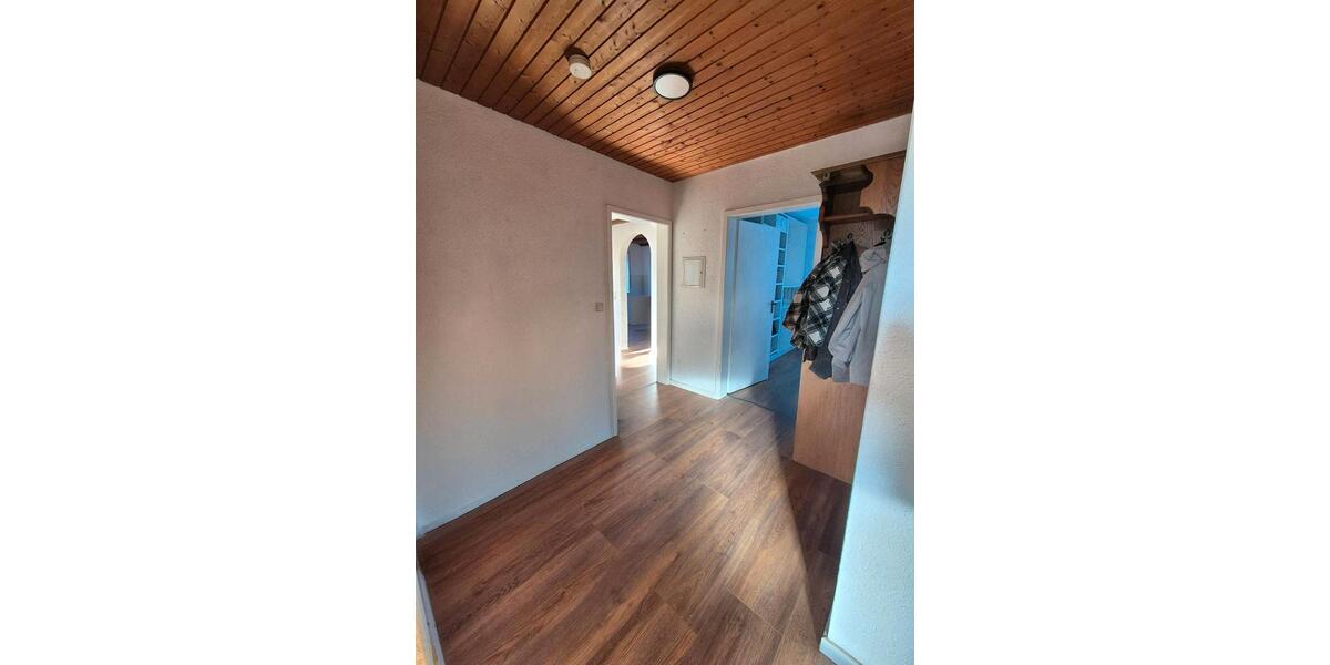 Etagenwohnung Neuried - 2.5 Zimmer, 82 m&sup2;, 950&euro; | Angebot:26610078