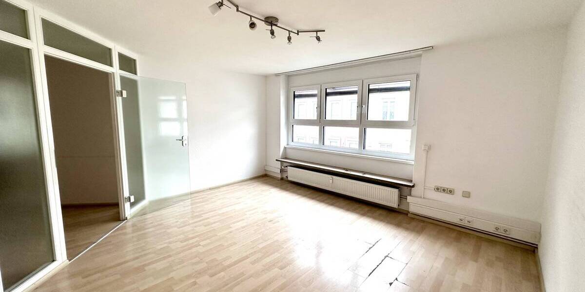 Gewerbeobjekt Kaiserslautern Innenstadt - 6 Zimmer, 1.120&euro; | Angebot:25800234