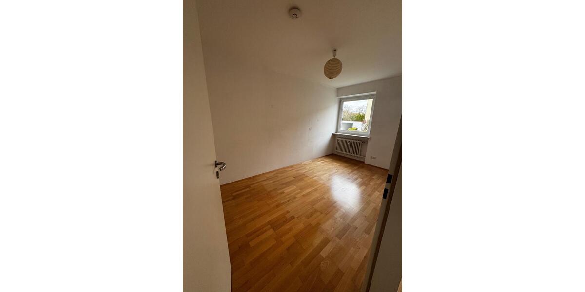 Hochparterre Grafing bei München - 3.5 Zimmer, 84 m&sup2;, 1.270&euro; | Angebot:25987706