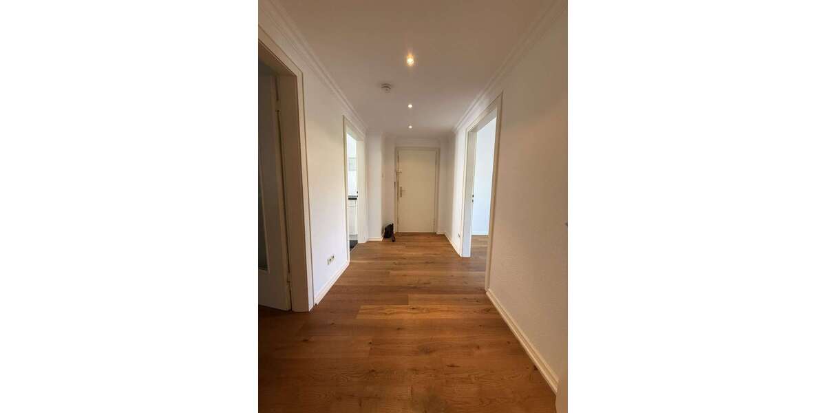 Etagenwohnung Düsseldorf Oberkassel - 2.5 Zimmer, 70 m&sup2;, 1.300&euro; | Angebot:27014436