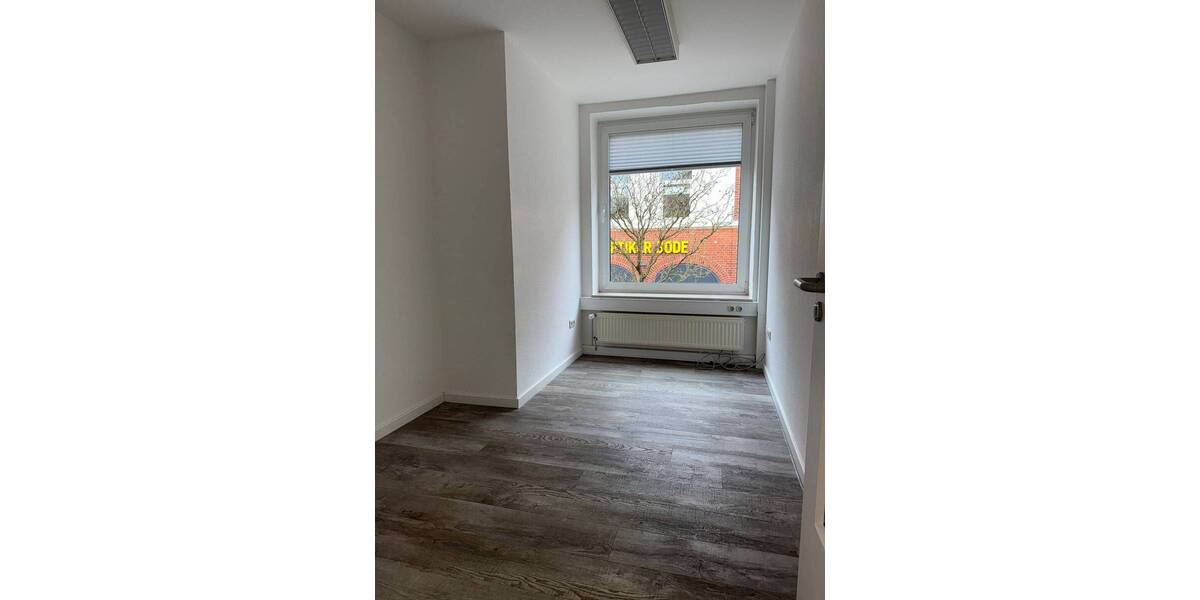 Gewerbeobjekt Syke - 4 Zimmer, 155 m&sup2;, 1.200&euro; | Angebot:26015512