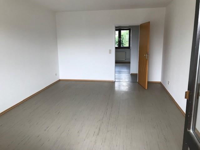 Ruhige 2-Zimmer-Wohnung mit Balkon -WBS erforderlich! zimmer