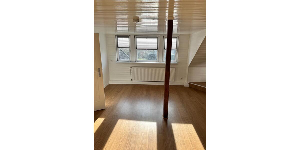 Dachgeschoßwohnung Suhlendorf - 4 Zimmer, 83 m&sup2;, 670&euro; | Angebot:26239057