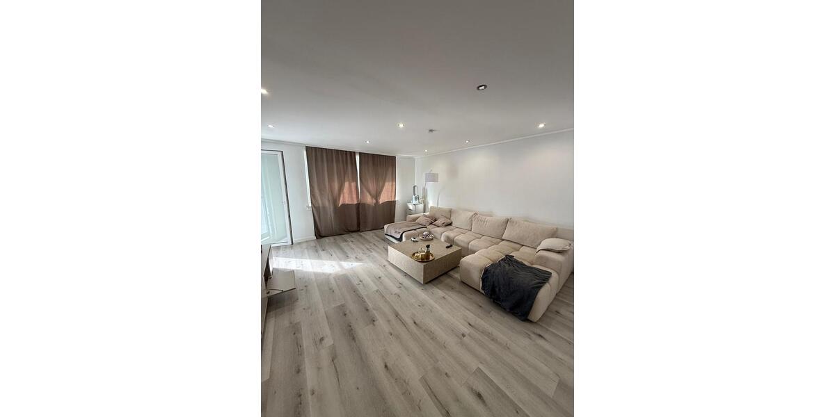 Etagenwohnung Wesel Bislich - 4 Zimmer, 92 m&sup2;, 900&euro; | Angebot:26024004