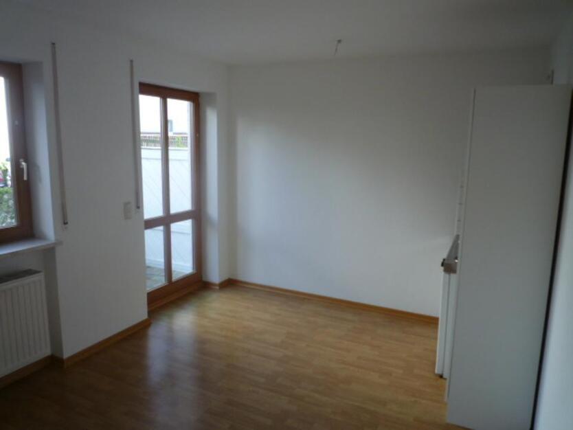 Schönes 1-Zimmer-Appartement mit EBK und Terrasse, Haunstetten