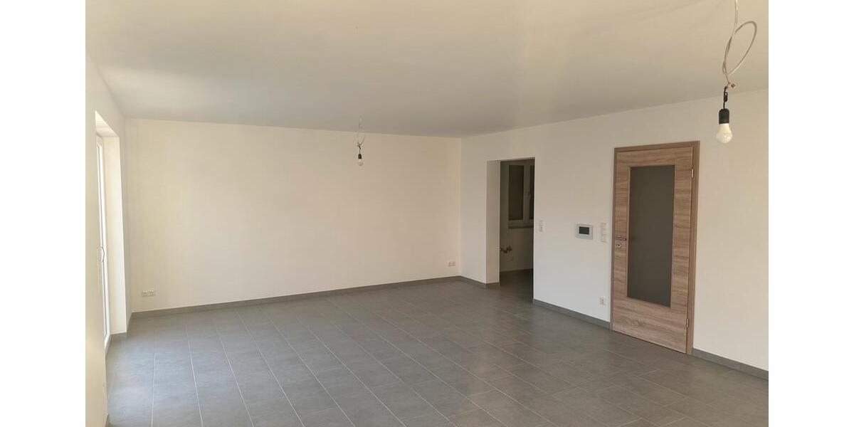 Doppelhaushälfte Osterhofen - 6 Zimmer, 175 m&sup2;, 1.350&euro; | Angebot:26399730