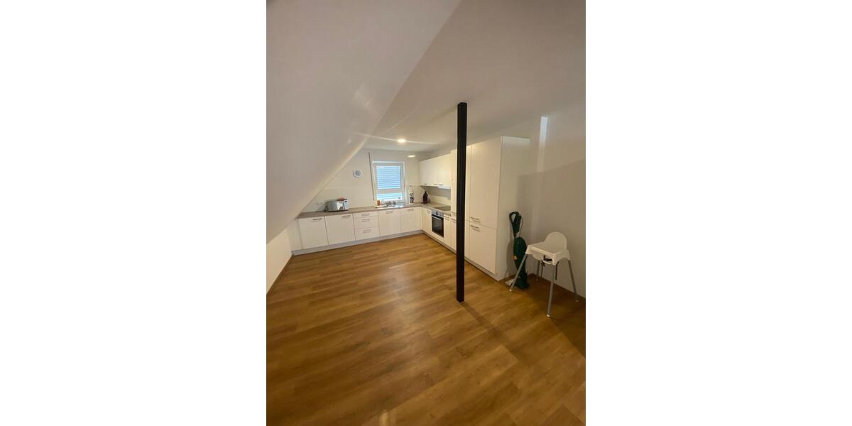 Dachgeschoßwohnung Michelfeld - 3 Zimmer, 90 m&sup2;, 950&euro; | Angebot:25146827