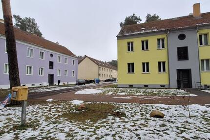 Wohnung Bad Schmiedeberg - 3 Zimmer, 68 m&sup2;, 400&euro; | Angebot:25088316